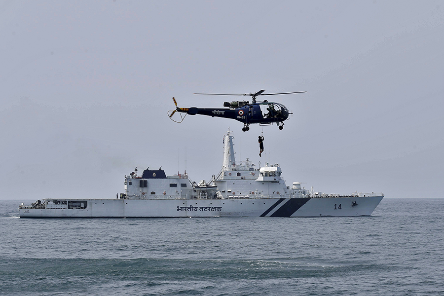 indian navy_rtx77lom bg