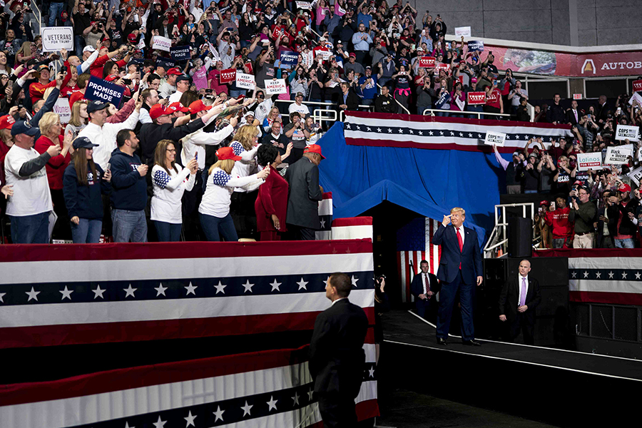 trump rallies_bg