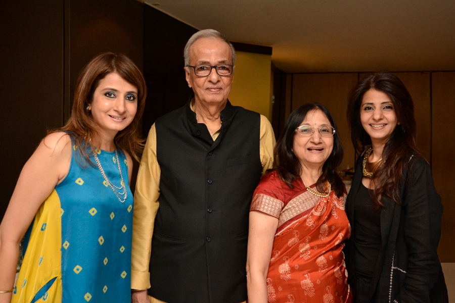 photo 2 - hargovind  and  indira vithalani with their daughters jalpa  and  toral900 x 600px