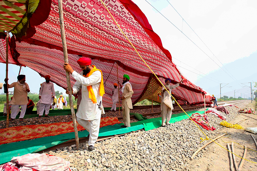 farmers protest_bg