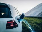 Four in 10 motorists worldwide are tempted to go electric
