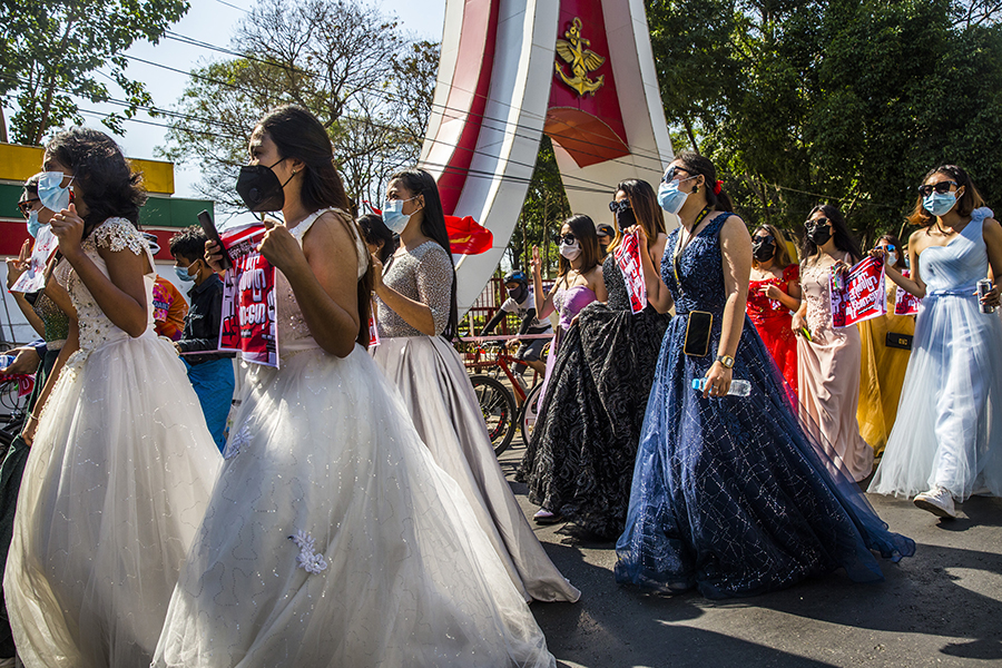 myanmar women 2_bg