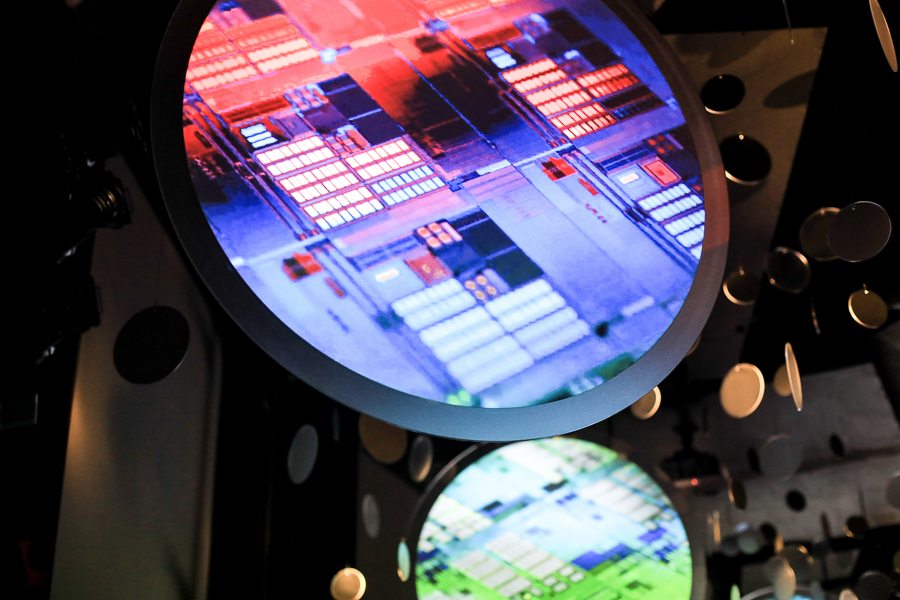 Images of semiconductor wafers at the Taiwan Semiconductor Manufacturing Co. (TSMC) Museum of Innovation in Hsinchu, Taiwan, Jan. 11, 2022. TSMC reported a sixth straight quarter of record sales, buoyed by unrelenting demand by Apple Inc. and other customers for chips produced by the worlds largest foundry.
Image: I-Hwa Cheng/Bloomberg via Getty Images