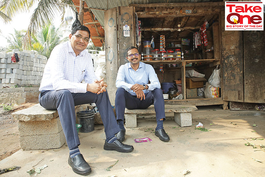 (Left) Udaya Kumar Hebbar, managing director and CEO, and Ganesh Narayanan, deputy CEO and chief business officer of CreditAccess Grameen. Image: Selvaprakash Lakshmanan for Forbes India