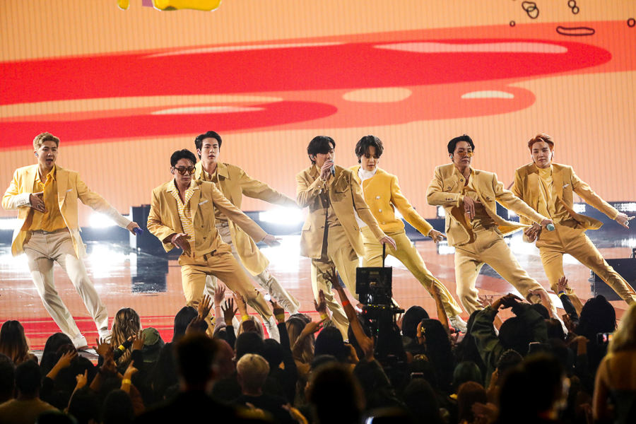 BTS performs during the 49th Annual American Music Awards at the Microsoft Theatre in Los Angeles, California, U.S., November 21, 2021.
Image: Mario Anzuoni / Reuters