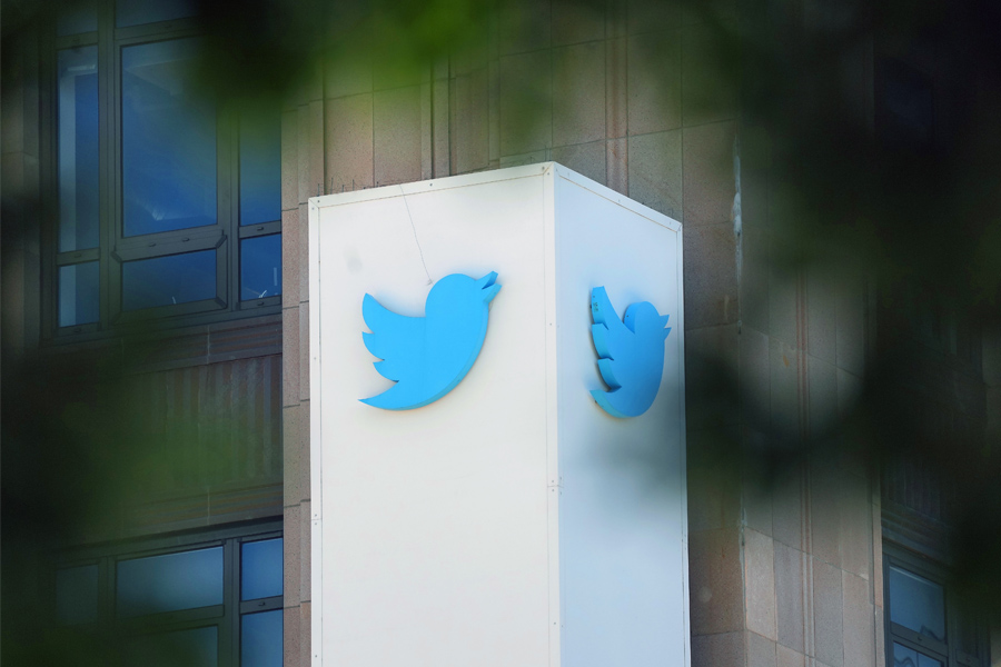 A sign outside the building housing the headquarters of Twitter in San Francisco on July 18, 2022. Twitter's former head of security has accused the social media company and its executives of “extensive legal violations.” (Jim Wilson/The New York Times)
