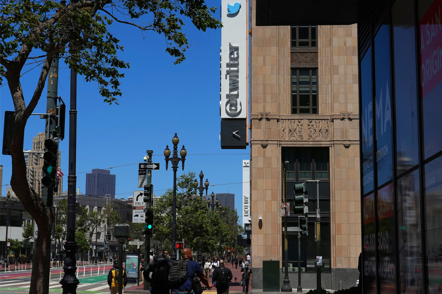   Outside Twitter’s headquarters in San Francisco, July 18, 2022. Executives at Twitter pushed back on Wednesday, Aug. 24, against what they said was a “false” narrative being created around a former executive’s allegations about the company’s security practices. (Jim Wilson/The New York Times)