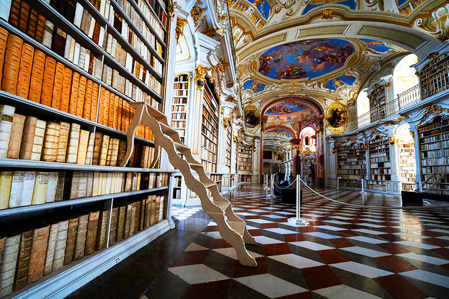
The Admont abbey library in the small Styrian town—which claims to be the largest monastic library in the world—is also the most Instagramable.
Image: Joe Klamar / AFP