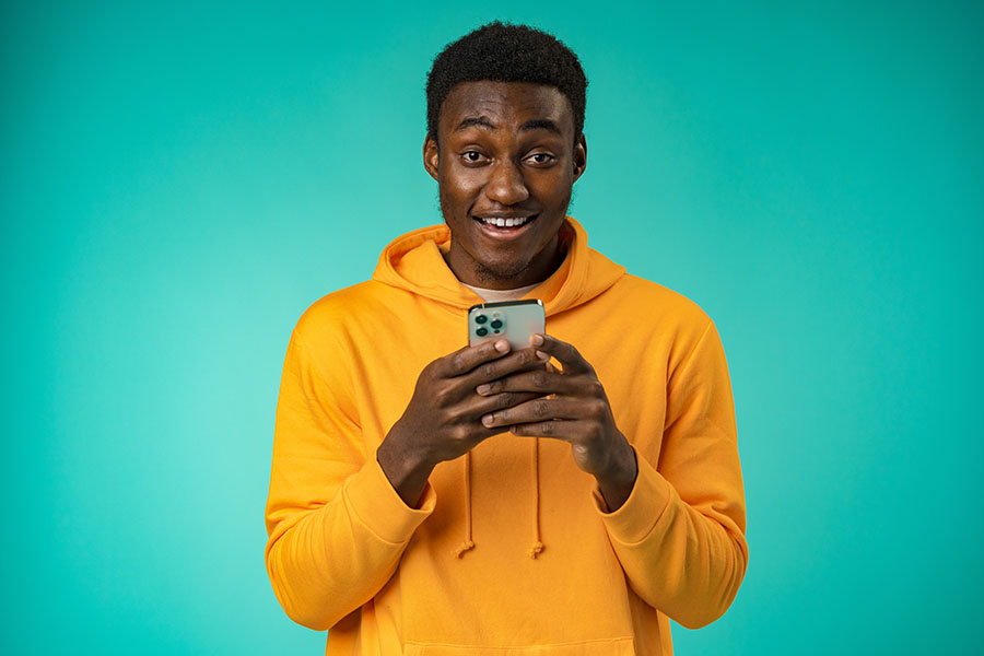 Younger generations tend to consult social networks and Google for easier access to health information.
Image: Shutterstock