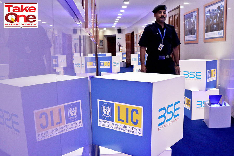 LIC stock has edged up just 3.3 percent, much in line with the stock markets and still down 28 percent from its issue price of Rs 949 per share
Image: Niharika Kulkarni / Reuters