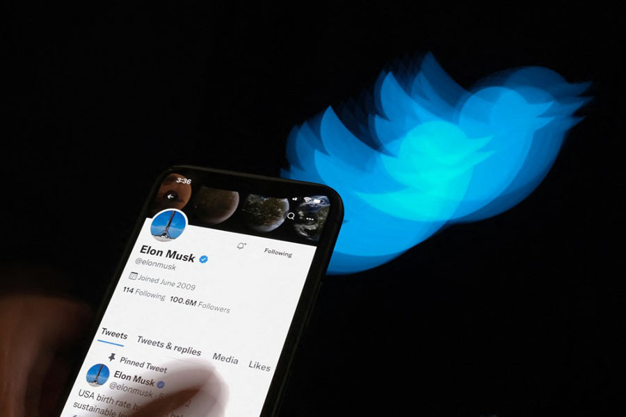 Twitter shares fell 11.3 percent to finish at .65, with analysts saying Musk's exit places the company in a vulnerable state. Image: Chris Delmas / AFP

