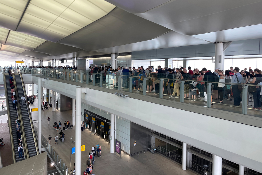  Long lines travelers at London’s Heathrow Airport on Thursday, July 14, 2022. After two years of pandemic-enforced staycations, demand for travel has come roaring back in Europe, and airports are finding it impossible to keep up. (Isabella Kwai/The New York Times)