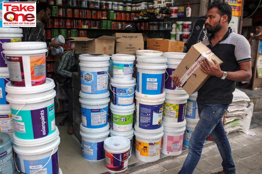 Asian Paints’ formidable distribution network means that dealers have to wait no more than four hours from the time they order the paint to getting it delivered in their stores.
Image: Dhiraj Singh/Bloomberg via Getty Images
