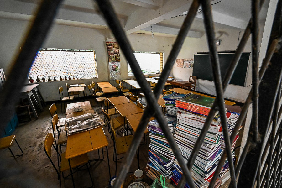 A closed classroom is seen at a government school in Colombo on June 20, 2022, after Sri Lanka closed schools and halted all non-essential government services during a two-week shutdown to conserve fast-depleting fuel reserves as the International Monetary Fund opened talks with Colombo on a possible bailout. Image: Ishara S. Kodikara / AFP