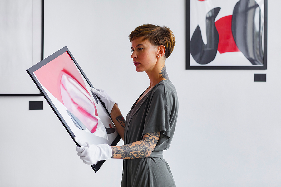 Researchers have developed an online platform to bring together research projects dedicated to female art dealers and their trajectories in this highly specialist trade. (Credit: SeventyFour / Shutterstock)

