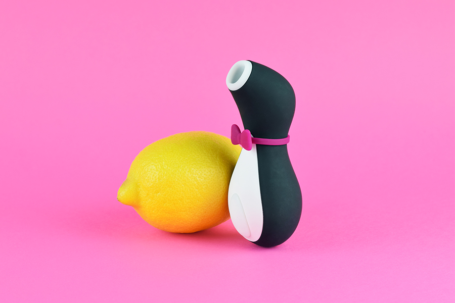 Sex toys are now available in green materials, safer for users and the planet.
Image: Gwen Mamanoleas / Unsplash  