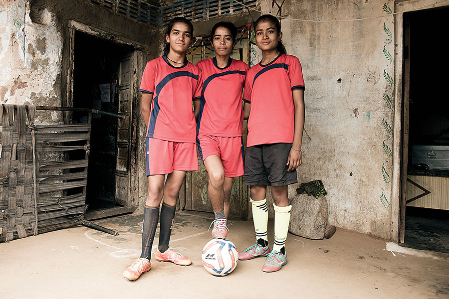 Mamta Gujjar (left) and Sapna Gujjar from Hansiyavas village in Rajasthan
Image: Amit Verma