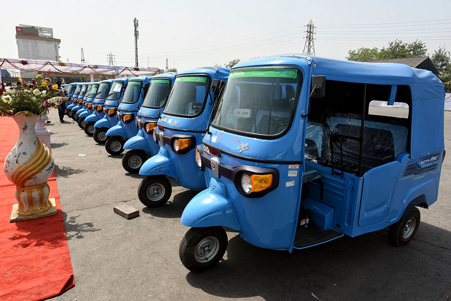 At the launch of Piaggio Ape electric auto rickshaws at IP Depot on March 31, 2022 in New Delhi, India. Image: Sanchit Khanna/Hindustan Times via Getty Images