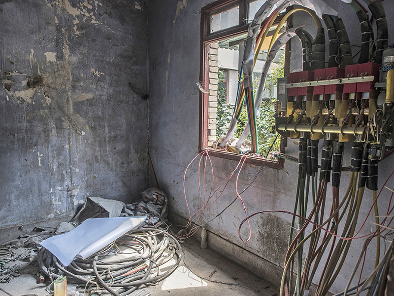 The electrical hookup for a setup for mining Ethereum cryptocurrency in in Guizhou, China, June 23, 2016. Image: Gilles Sabrie/The New York Times