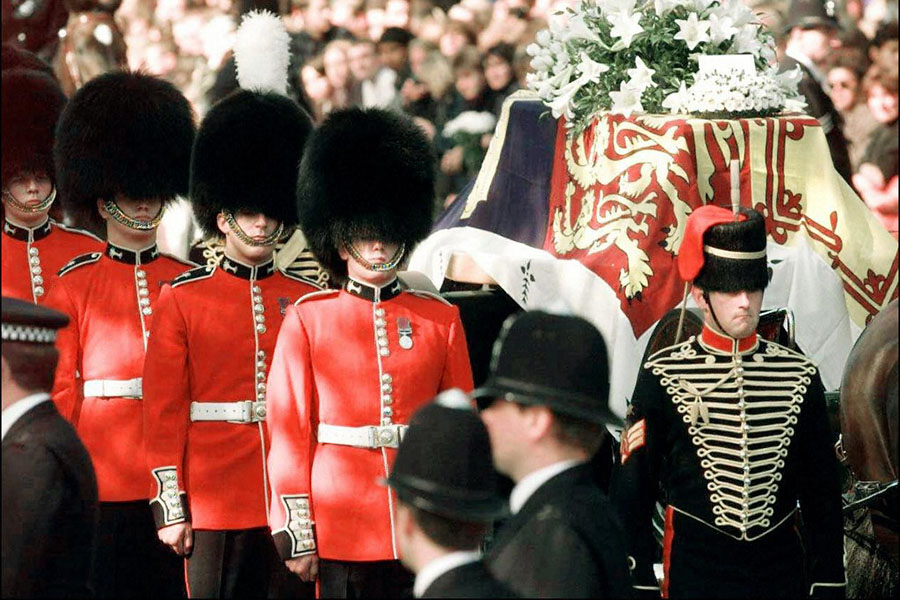 (File) The coffin of Diana, Princess of Wales, laid on a gun carriage and flanked by the bearer of Welsh Guardsman is lead to Westminster Abbey 06 September. (ELECTRONIC IMAGE)
Image: Thomas Coex / AFP