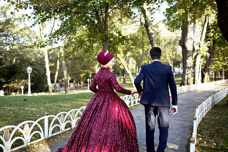 A couple explores the gardens at Hidiv Kasri as they take photos for their upcoming wedding, in Istanbul in November 2019. Image: Danielle Villasana/The New York Times