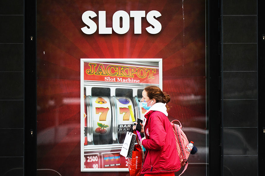 Winter is a time when women generally visit betting and gambling sites more to make ends meet. However, the organization fears an unprecedented spike in usage due to rising energy and food prices in the UK.
Image: Artur Widak/NurPhoto via Getty Images