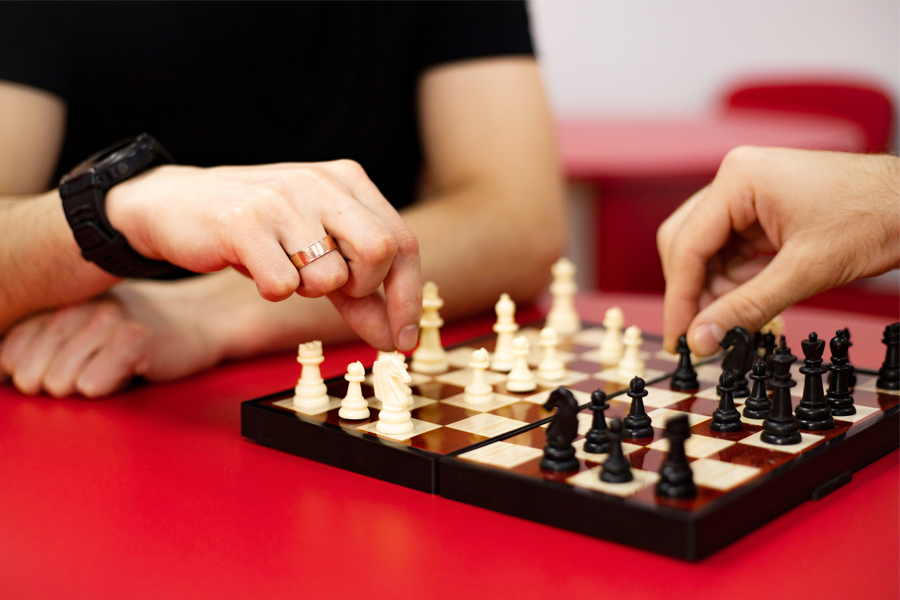 Studying how chess players move on the chess board could help tease out the dynamics of complex decision-making
Image: Shutterstock