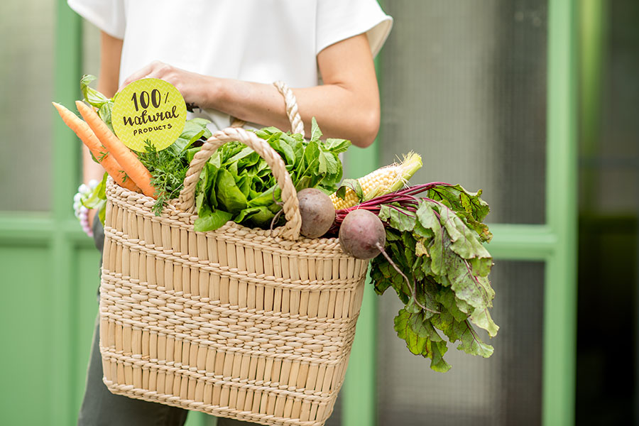 Globally, the organic food market grew by 3.5% in 2021. Image: Shutterstock