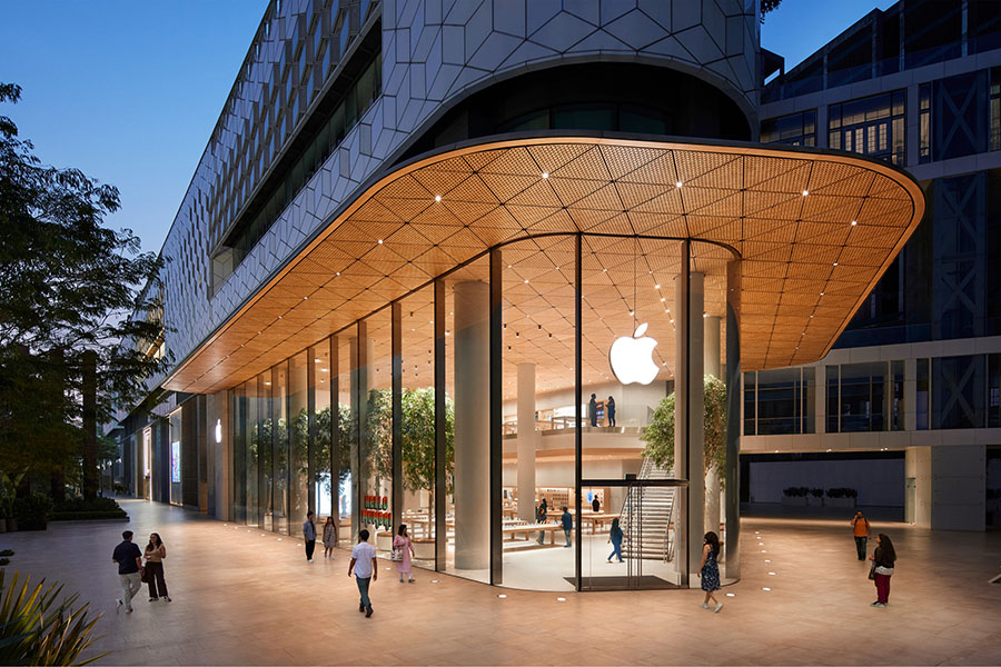 Apple will open its first retail store on April 18 in financial hub of Mumbai