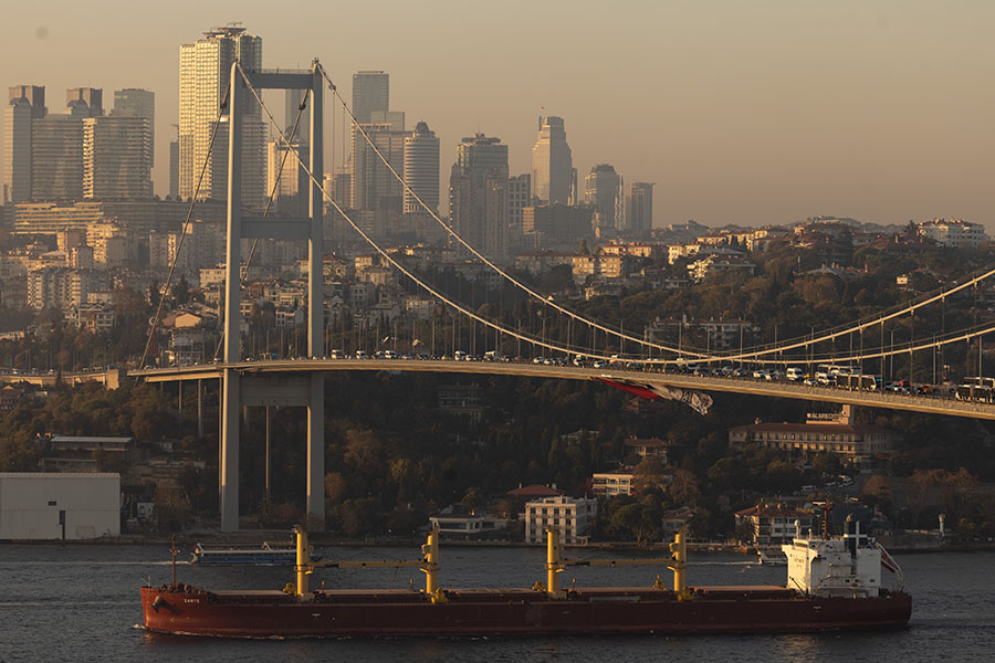  A bulk carrier transits the Turkish-controlled Bosphorus. Image: Chris McGrath/Getty Images