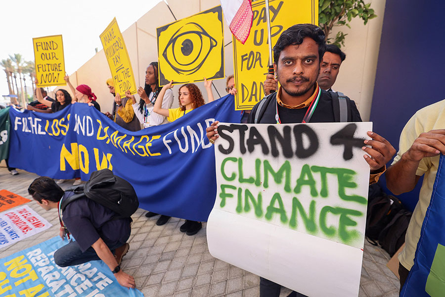 Controversial carbon credits flood COP28, yet still no rules
Image: Karim Sahib / AFP©