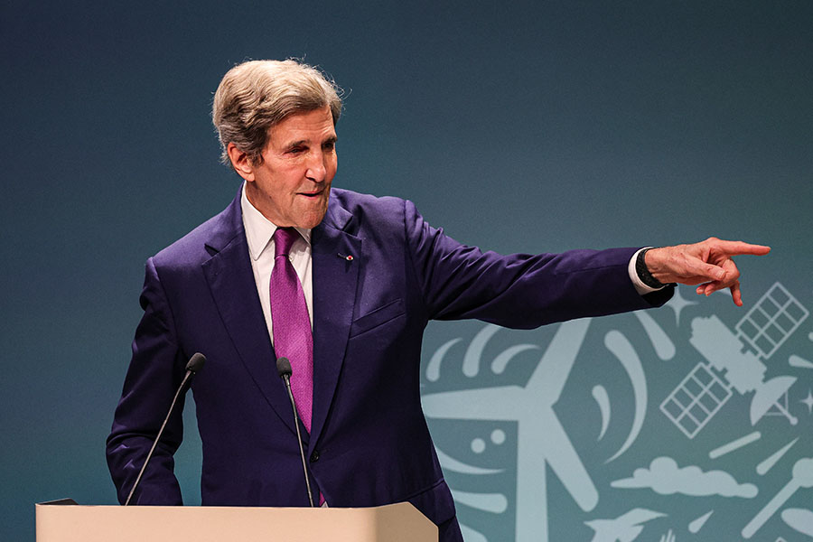 US Special Presidential Envoy for Climate John Kerry speaks during a press conference at the United Nations climate summit in Dubai on December 6, 2023. Image: Giuseppe Cacae / AFP 