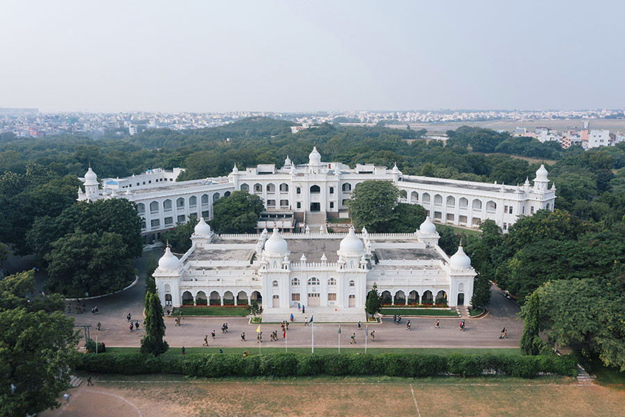 Hyderabad Public School, Begumpet which was established in 1923. 