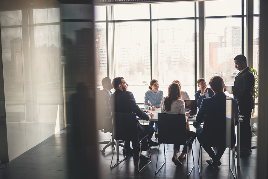 A growing amount of evidence suggests that connections with a larger and more diverse group of peers can greatly improve a company’s success
Image: Shutterstock