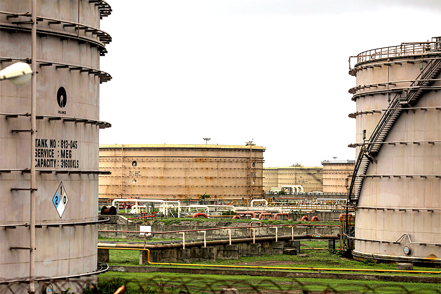 Storage tanks at the Reliance Industries Ltd. oil refinery in Jamnagar, Gujarat, India, on Saturday, July 31, 2021. Image: Dhiraj Singh/Bloomberg via Getty Imagesaj Singh/Bloomberg via Getty Images