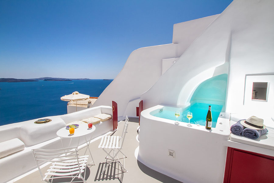 Hector Cave House, Santorini, Greece. Image credit: Airbnb