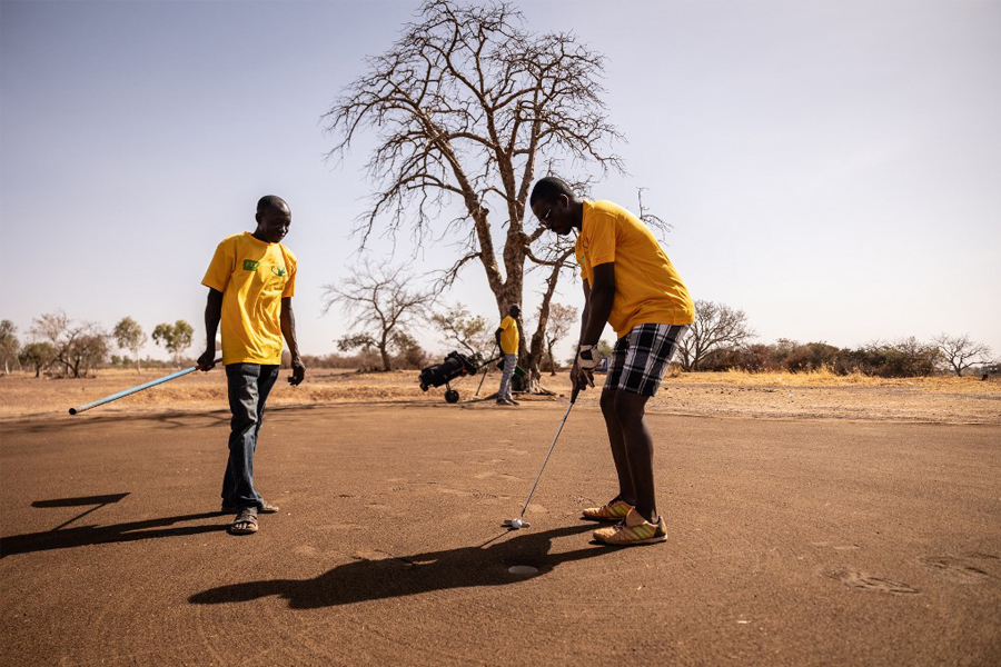 Founded in 1975, the Ouagadougou Golf Club boasts an 18-hole and two nine-hole courses—all certified by the French golf federation. Image: OLYMPIA DE MAISMONT / AFP