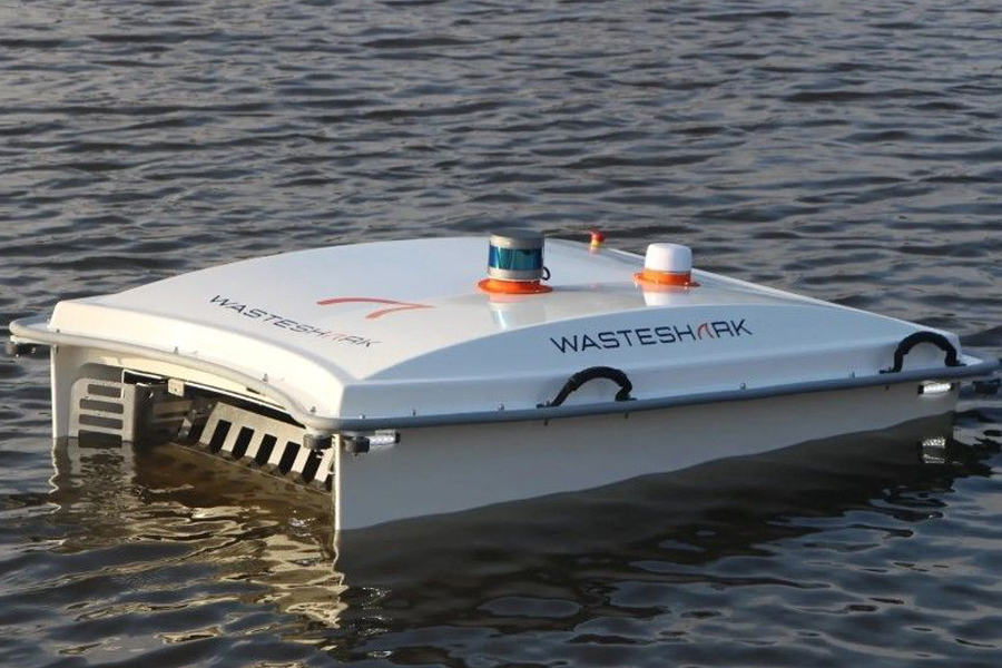 In addition to removing trash, the WasteShark is capable of taking water samples and collecting important data about the aquatic environment through sensors and cameras. Image: Courtesy of Drone Solution Services Pte Ltd All Rights Reserved
