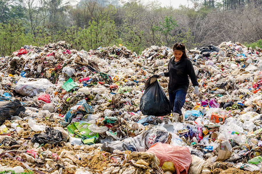 Humans could generate 3.4 billion tons of solid waste globally by 2050, according to the World Bank. Image: Shutterstock