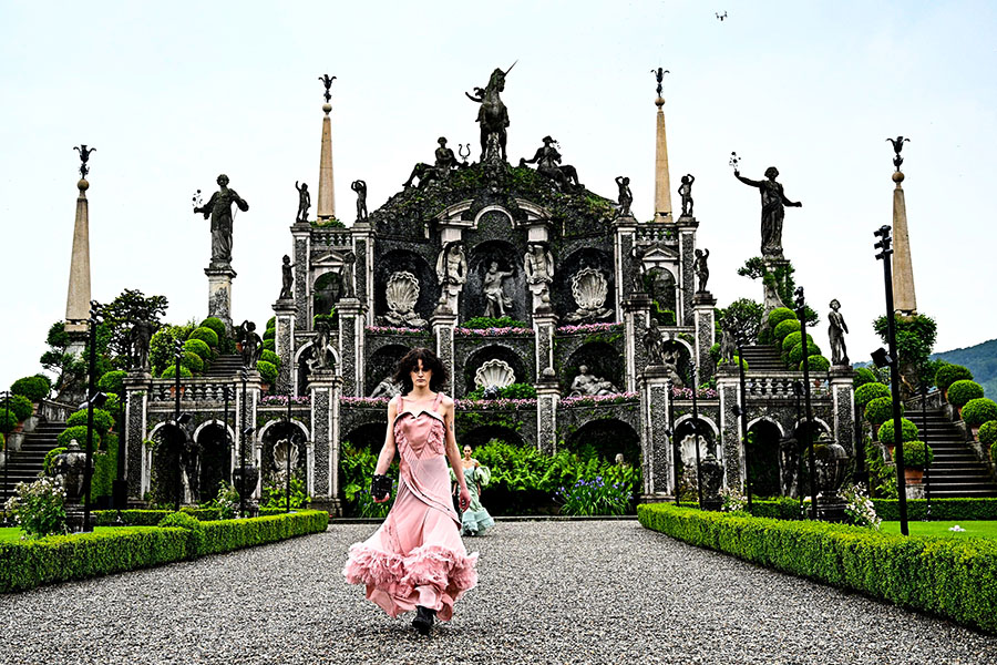 A model walks during the dress rehearsal of the Louis Vuitton Cruise 2024 fashion show in Isola Bella, a small island on Lake Maggiore, near Stresa on May 24, 2023. Image: Gabriel Bouys / AFP©