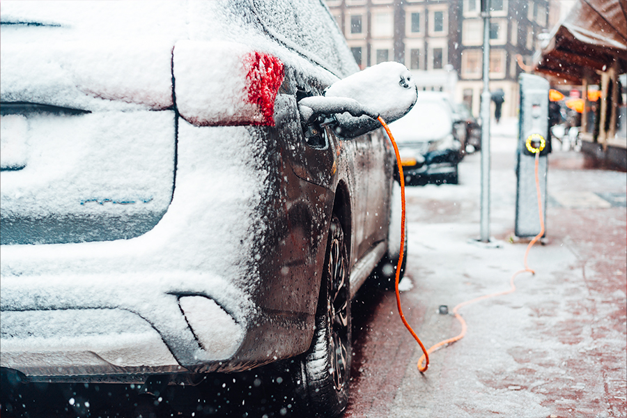 Research recently published by the American company, Recurrent, on the loss of range of electric vehicles in winter reports an average loss of nearly 30% range, on a panel of 18 popular models.
Image: Shutterstock

