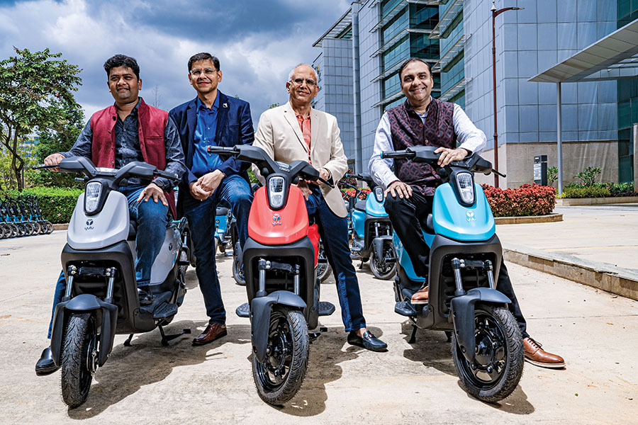 (From left) Naveen Dachuri, co-founder & CTO, Anuj Tewari, CFO, RK Misra, co-founder, and Amit Gupta, co-founder and CEO of Yulu Bikes
Image:
Selvaprakash Lakshmanan for Forbes India