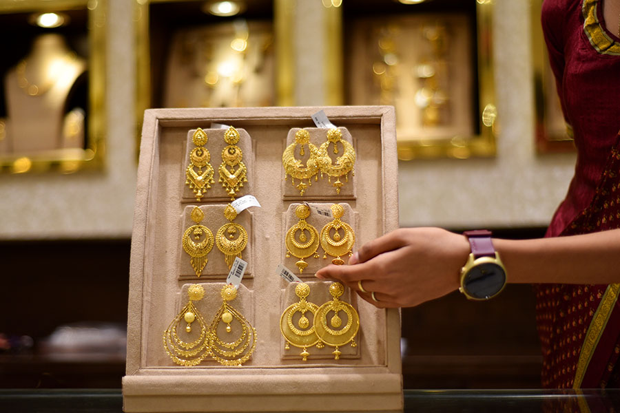 Between April and December, 2023, the price of gold was largely stable, at an average of Rs 63,000 per 10 grams. This resulted in strong demand, and imports rose 26.7 percent to  billion during this period.
Image: Indranil Aditya/NurPhoto via Getty Images