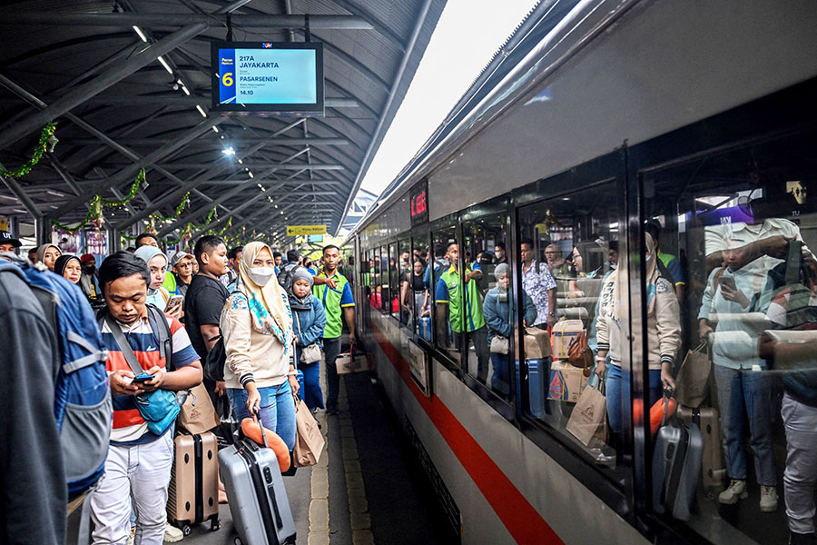 

Indonesia's transport ministry says up to 193 million people were expected to travel for Eid this year, up from 123 million estimated to have made the trip last year in the world's most populous Muslim-majority country.
Image: Yasuyoshi Chiba / AFP©
