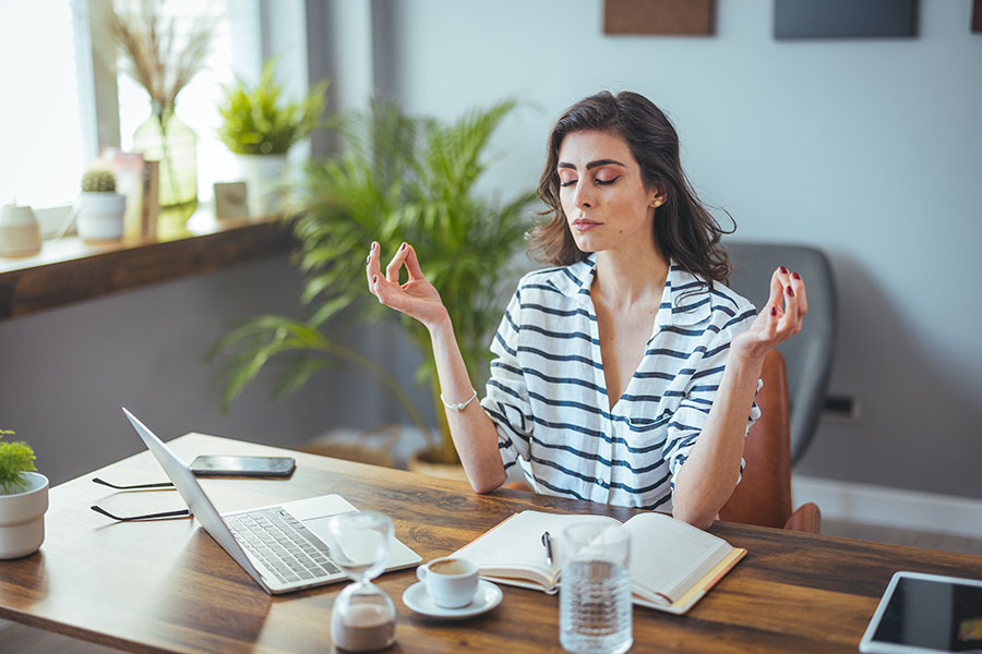 
Young people are more likely than their elders to accept a pay cut in exchange for assurance that their professional life will not encroach on their private life.
Image: Shutterstock