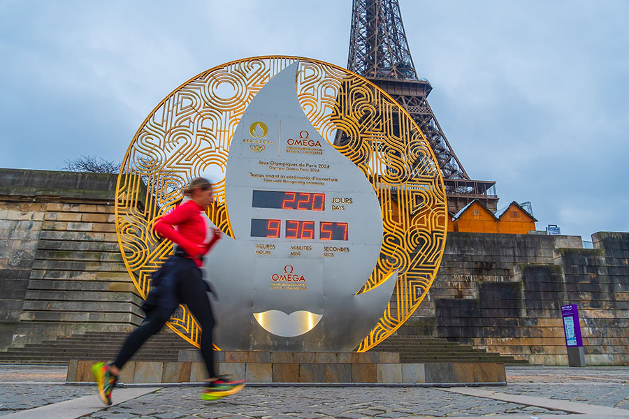  Paris residents are being asked to avoid ordering parcel deliveries this summer during the Olympic and Paralympic Games. Image: Shutterstock
