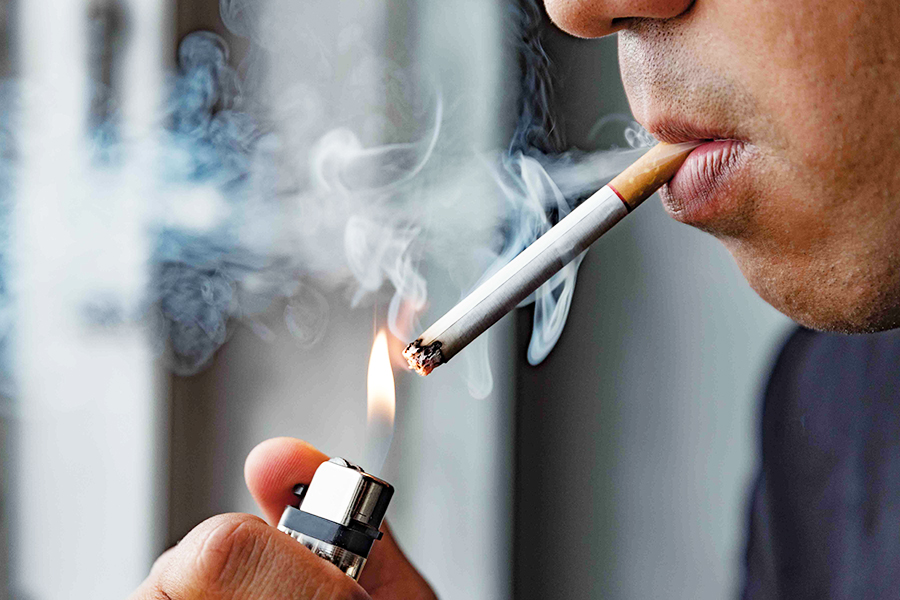 Smoking has harmful effects on the immune system, even long after you've quit, reports a study from the Institut Pasteur. Image: Solid photos / Shutterstock©