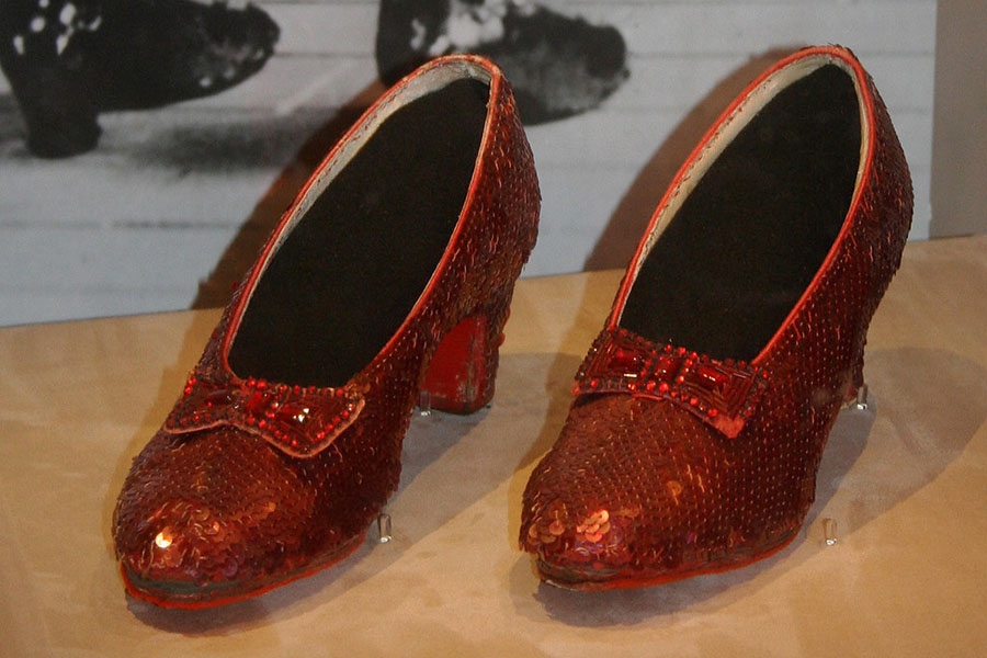 Harry Winston Ruby slippers; Image: dbking,CCB2.0, via Wikimedia Commons 