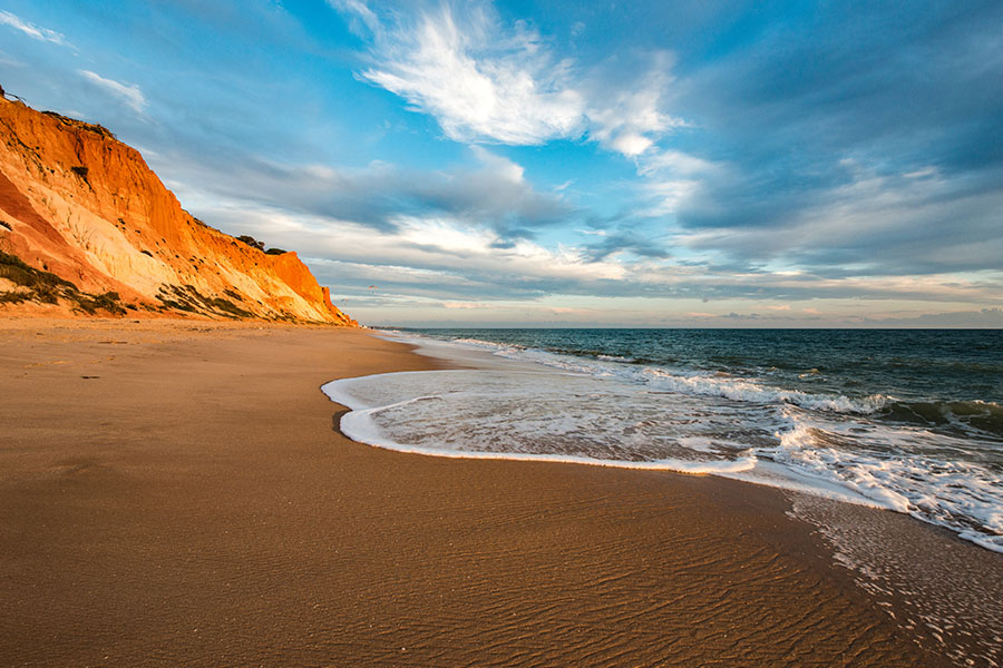 Praia da Falésia, Portugal. Image credit: Shutterstock