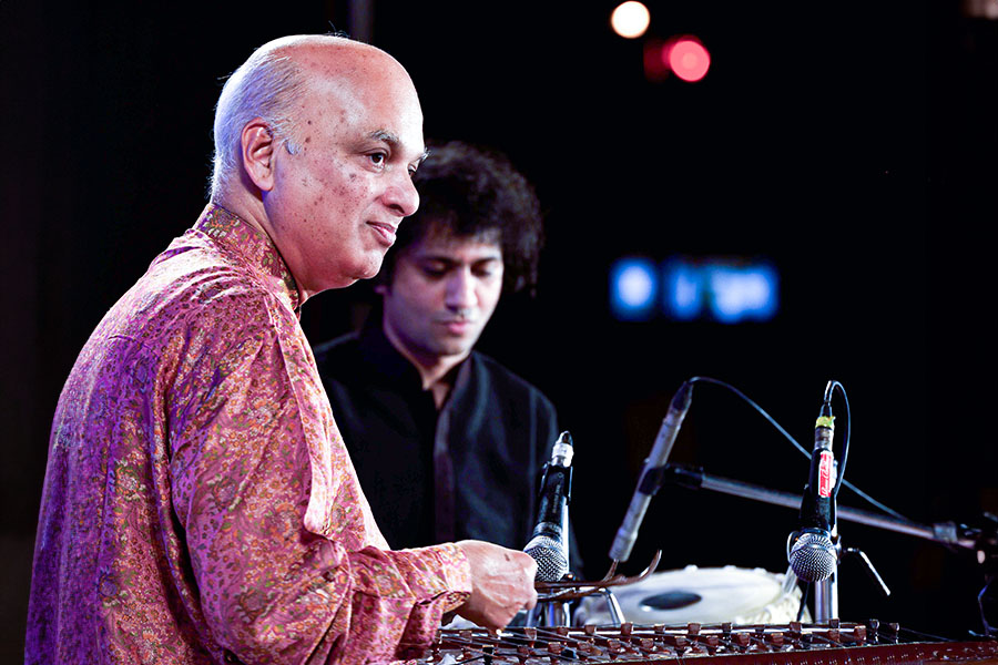 Pandit Shivkumar Sharma, a legendary musician, introduced the Santoor to Indian classical music. Image: Prakash Singh/ AFP